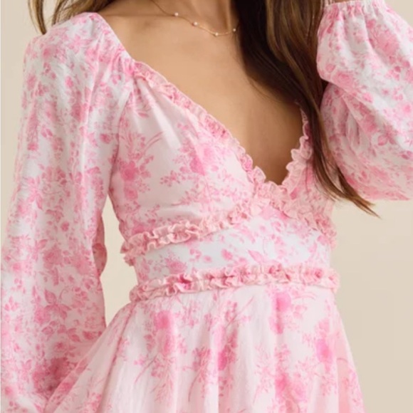 Altar'd State Dresses & Skirts - Altar'd State Pink and White Floral Puff Sleeve Dress
